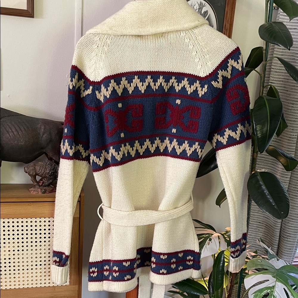 Vintage Cream Knit Sweater - Picture 5 of 5